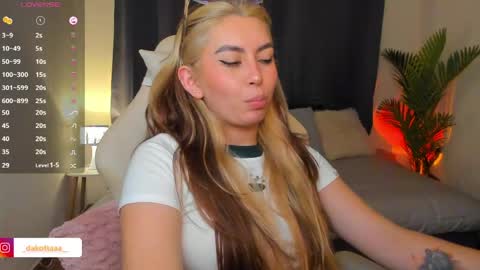 Snapshot of dakottaa__ chatting on April 28, 2026, 2:27 am dakottaa__ online show from April 28, 2026, 2:27 am