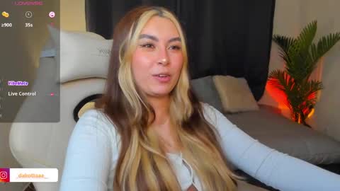 Snapshot of dakottaa__ chatting on May 15, 2026, 10:50 pm dakottaa__ online show from May 15, 2026, 10:50 pm