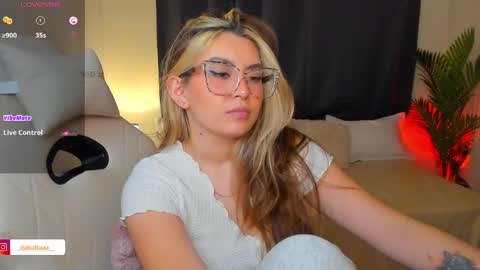 Snapshot of dakottaa__ chatting on June 4, 2026, 12:27 am dakottaa__ online show from June 4, 2026, 12:27 am
