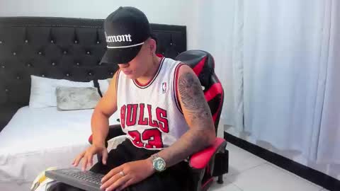 dalasnovoa online show from January 14, 2026, 12:44 pm