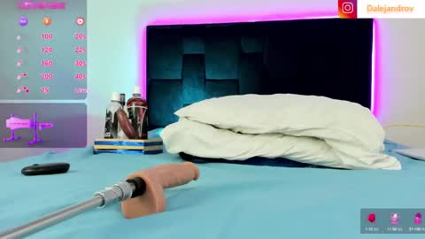     online show from December 8, 2024, 8:47 pm