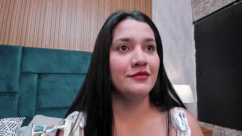 Violeta online show from November 19, 2025, 1:00 pm