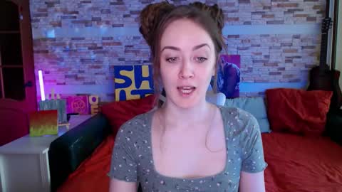 Dalia  online show from March 18, 2026, 10:18 am