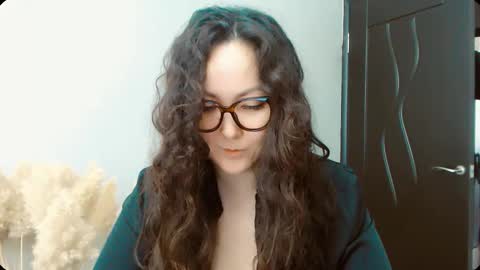 Snapshot of dalidayes chatting on September 14, 2025, 5:28 am Dali online show from September 14, 2025, 5:28 am