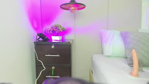 D A L I L A online show from February 9, 2026, 7:07 pm