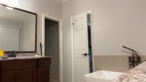 Snapshot of dallasjmg chatting on February 13, 2025, 3:29 am dallasjmg online show from February 13, 2025, 3:29 am