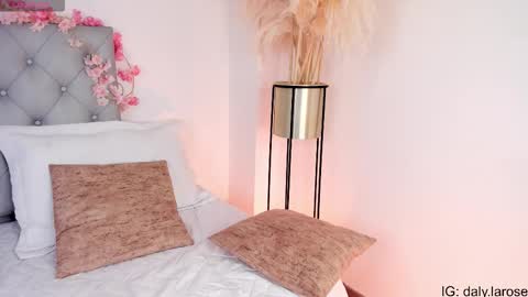 Dalyla online show from November 21, 2025, 12:59 pm