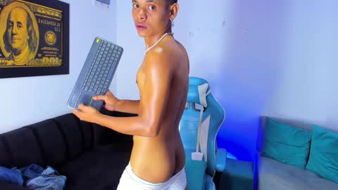 Snapshot of damar_felipe chatting on January 9, 2025, 8:55 am damar_felipe online show from January 9, 2025, 8:55 am