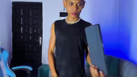 Snapshot of damar_felipe chatting on March 5, 2025, 9:48 pm damar_felipe online show from March 5, 2025, 9:48 pm