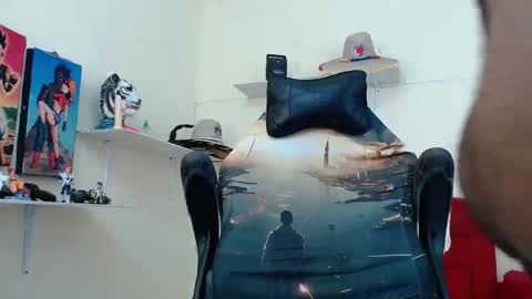 damian64436171 online show from October 27, 2025, 10:25 pm