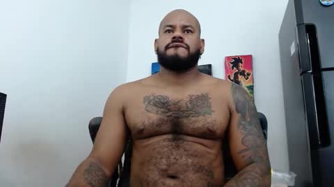 damian64436171 online show from February 19, 2026, 3:13 am