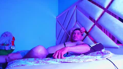 Snapshot of damian_0424 chatting on November 1, 2025, 4:25 am damian online show from November 1, 2025, 4:25 am