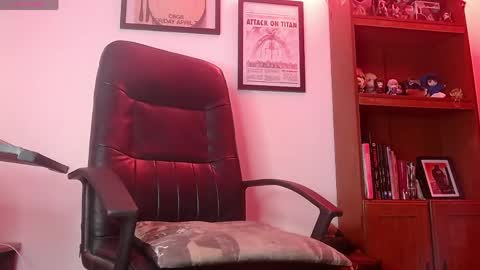 Snapshot of damian_darkside_ chatting on June 7, 2026, 1:43 am Damian online show from June 7, 2026, 1:43 am