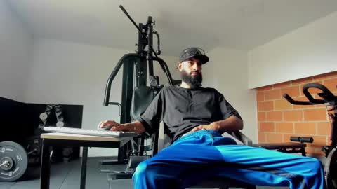 damian_shakur online show from November 22, 2025, 12:26 pm