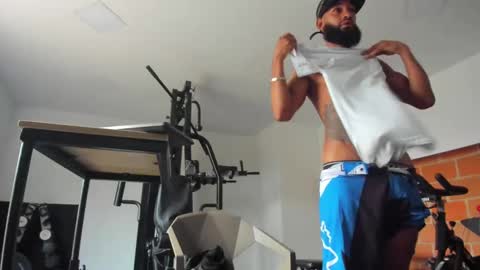 damian_shakur online show from November 24, 2025, 11:32 am