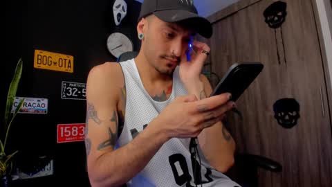 Snapshot of damiancox chatting on December 31, 2024, 6:02 pm Daamiancox online show from December 31, 2024, 6:02 pm