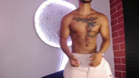 instagram damiannreed. online show from December 2, 2024, 10:45 pm