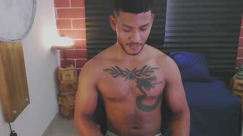 instagram damiannreed. online show from February 17, 2025, 7:10 pm