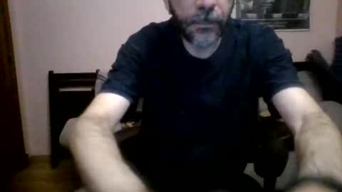 Snapshot of damianour chatting on November 3, 2025, 12:24 am damianour online show from November 3, 2025, 12:24 am