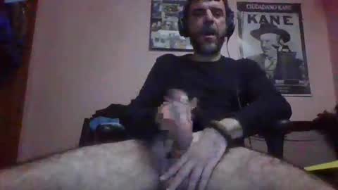 Snapshot of damianour chatting on December 17, 2025, 1:33 am damianour online show from December 17, 2025, 1:33 am