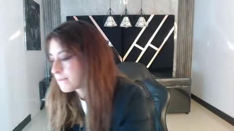 Damia online show from May 17, 2026, 1:18 pm
