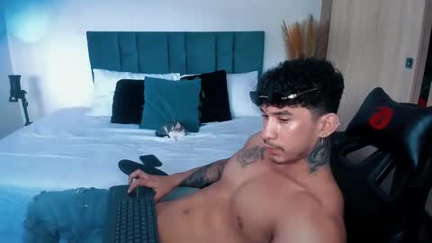 INSTAGRAM  DAMMIANMILLEROFICIAL online show from November 1, 2025, 7:16 pm