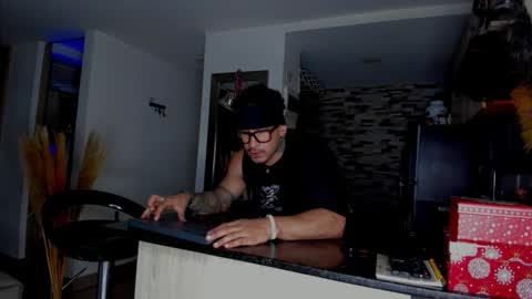 INSTAGRAM  DAMMIANMILLEROFICIAL online show from December 20, 2025, 12:40 am