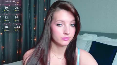 Julia online show from February 9, 2026, 2:48 am