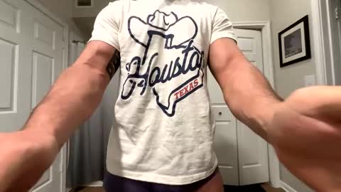 Snapshot of damnimhandsome25 chatting on February 5, 2025, 4:47 pm Clyde online show from February 5, 2025, 4:47 pm