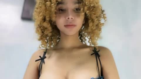 damnperfectxx online show from April 3, 2026, 3:04 am