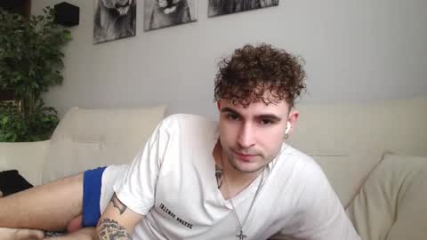 Snapshot of damon_522145 chatting on January 23, 2025, 5:24 am Alex online show from January 23, 2025, 5:24 am