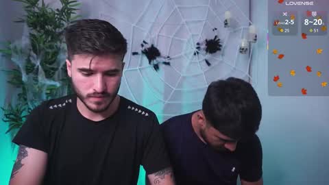 Snapshot of damon_frost chatting on October 25, 2025, 10:59 pm damon_frost online show from October 25, 2025, 10:59 pm