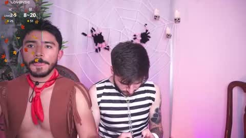 Snapshot of damon_frost chatting on October 31, 2025, 9:05 pm damon_frost online show from October 31, 2025, 9:05 pm