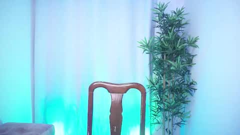 Snapshot of damon_frost chatting on November 4, 2025, 6:18 pm damon_frost online show from November 4, 2025, 6:18 pm