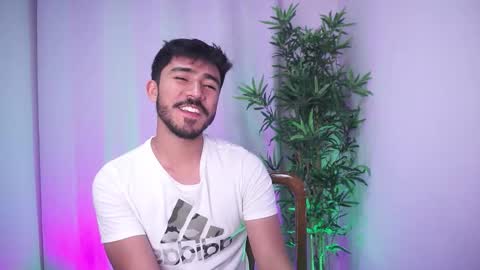 Snapshot of damon_frost chatting on November 10, 2025, 10:09 pm damon_frost online show from November 10, 2025, 10:09 pm