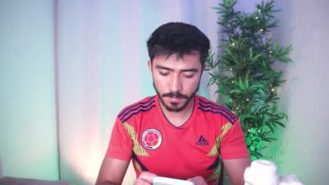 Snapshot of damon_frost chatting on November 19, 2025, 8:53 pm damon_frost online show from November 19, 2025, 8:53 pm