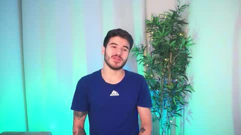 Snapshot of damon_frost chatting on December 19, 2025, 1:01 am damon_frost online show from December 19, 2025, 1:01 am