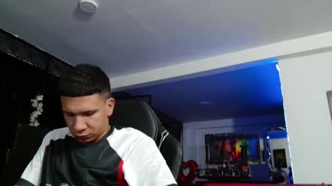 damyan_2003 online show from November 14, 2025, 3:16 am