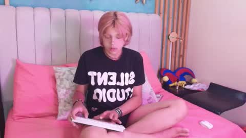 D A N online show from March 15, 2026, 2:01 pm