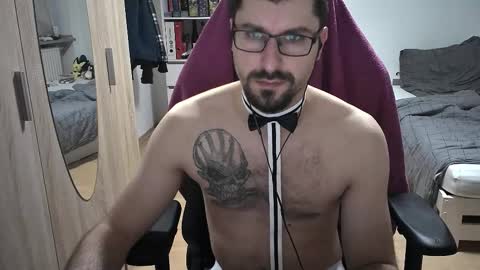 King Dan online show from November 22, 2025, 8:52 pm