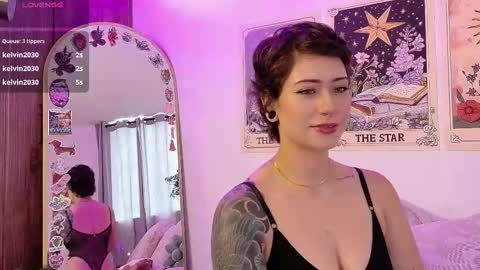 Snapshot of dan_universe chatting on September 12, 2025, 7:58 pm Bluemoon online show from September 12, 2025, 7:58 pm