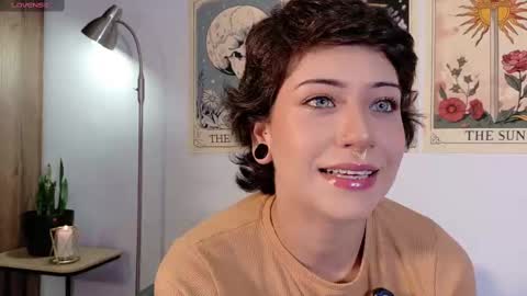 Snapshot of dan_universe chatting on October 7, 2025, 8:39 pm Bluemoon online show from October 7, 2025, 8:39 pm