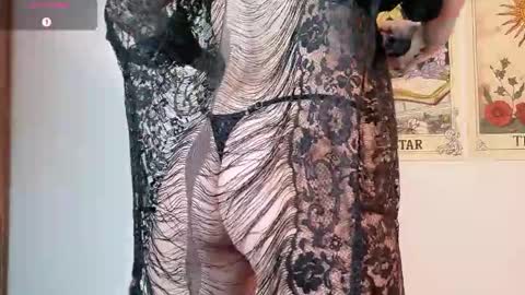 Snapshot of dan_universe chatting on November 21, 2025, 6:28 pm Bluemoon online show from November 21, 2025, 6:28 pm