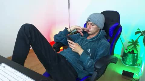 Dan and Noah online show from November 30, 2025, 3:49 pm