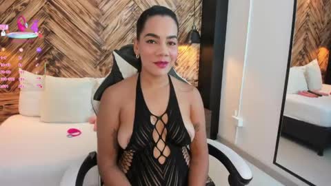 Snapshot of dana_daree chatting on May 21, 2026, 7:32 pm D A N A online show from May 21, 2026, 7:32 pm