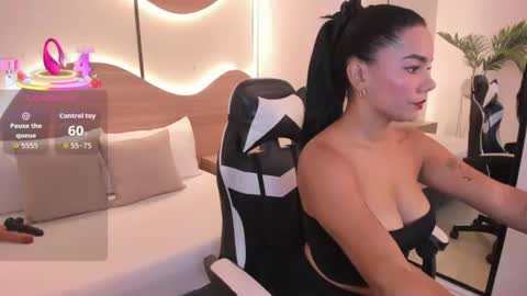 Snapshot of dana_daree chatting on June 24, 2026, 7:13 pm D A N A online show from June 24, 2026, 7:13 pm