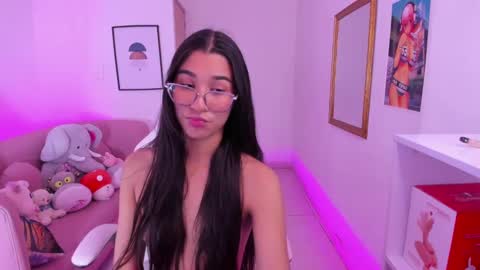 dana_paula online show from March 1, 2025, 2:55 pm