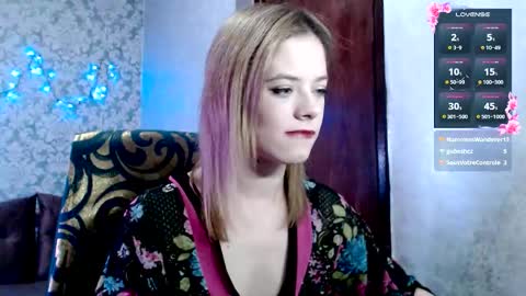 Snapshot of dana_smilex chatting on January 13, 2026, 7:52 pm Dana SmileX online show from January 13, 2026, 7:52 pm