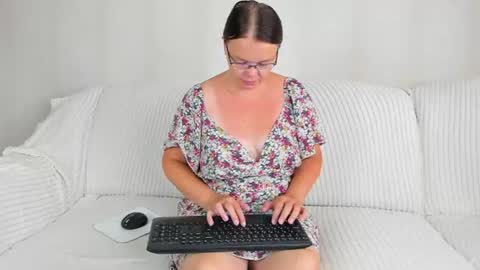 danajhonson online show from July 14, 2026, 6:07 am