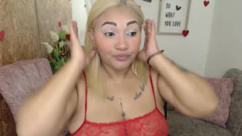 Snapshot of danalaleska chatting on November 8, 2025, 5:07 am danalaleska online show from November 8, 2025, 5:07 am